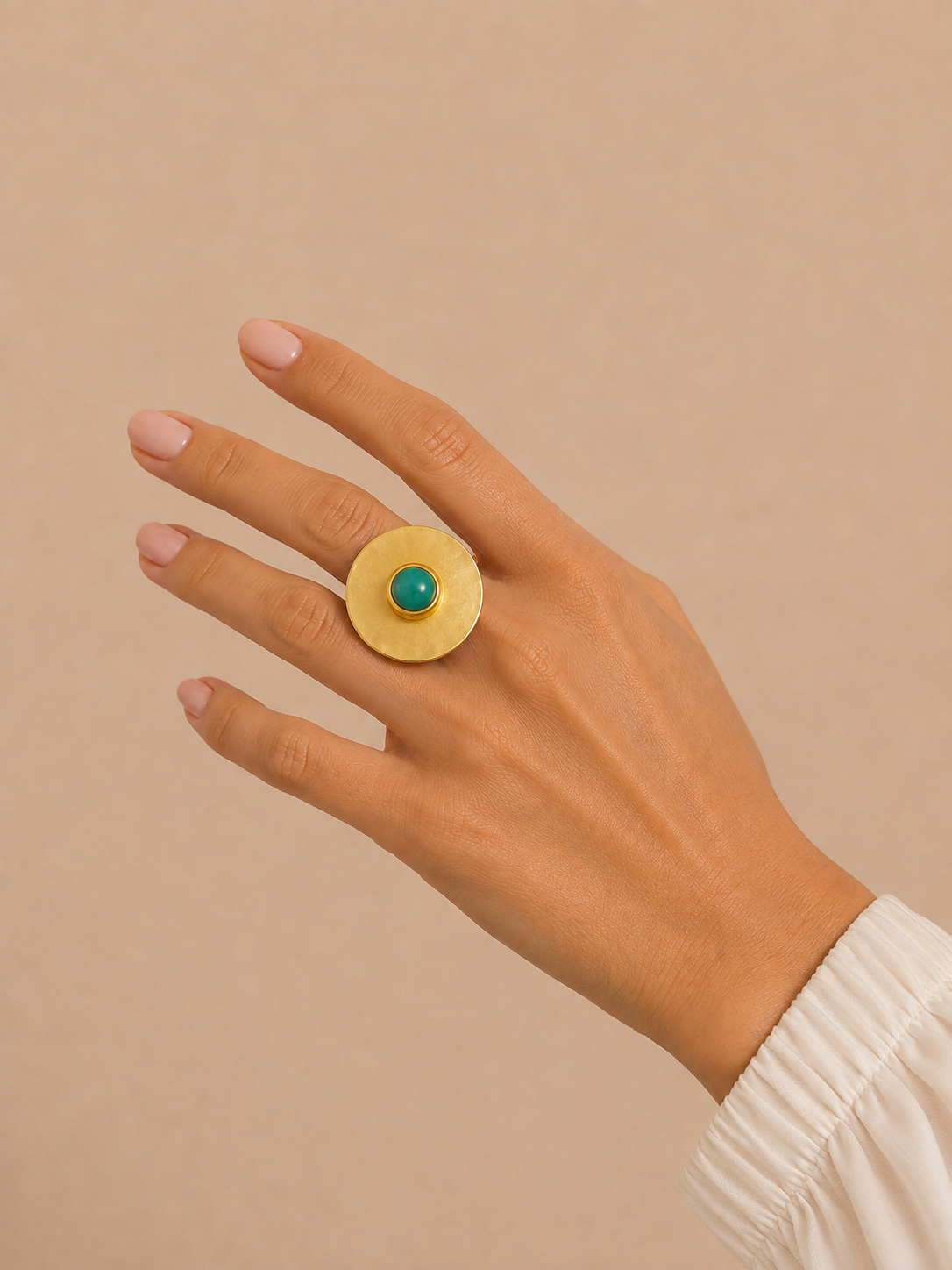 Anillo circular piedra verde