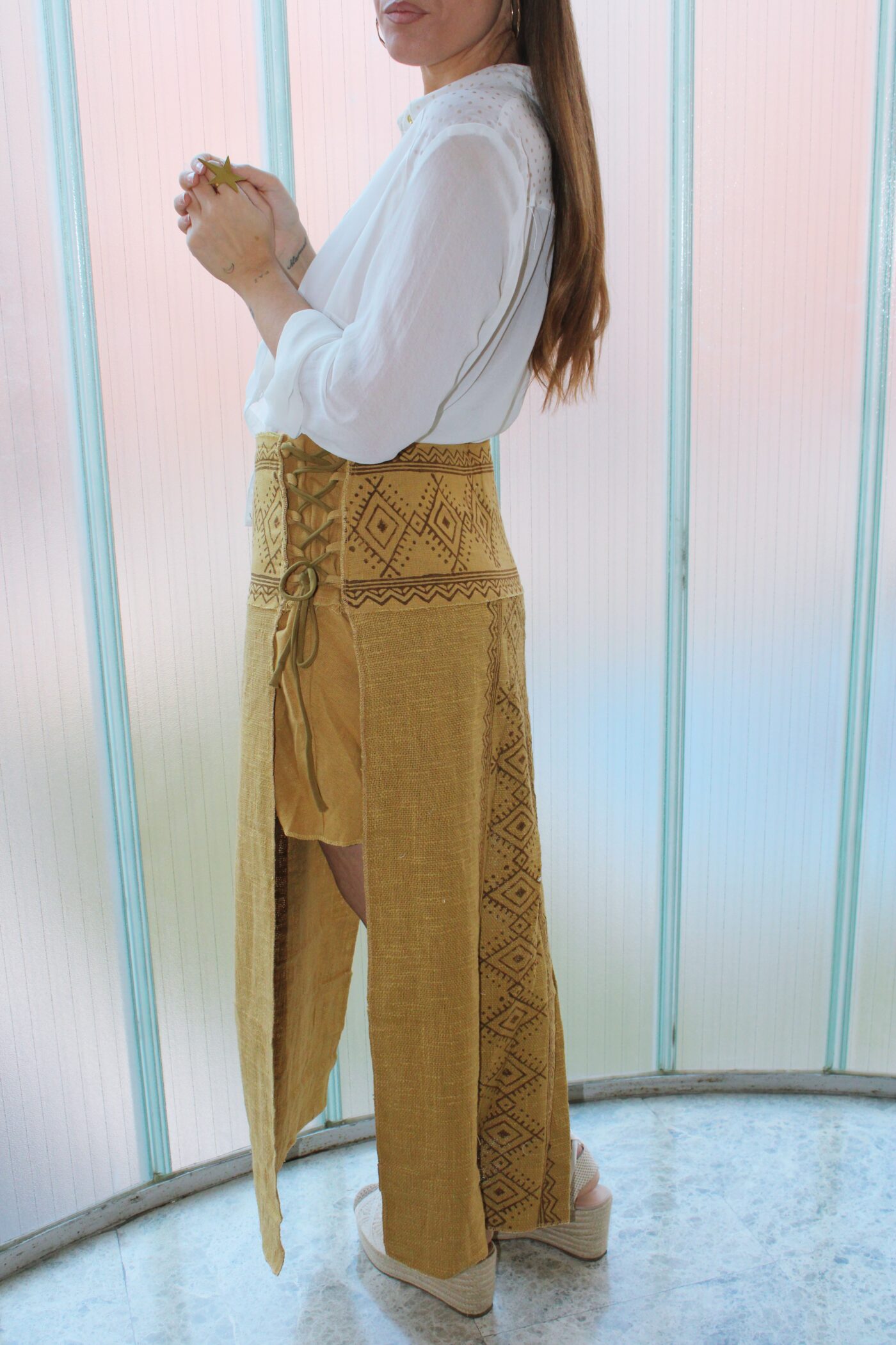 Falda Indonesia - Imagen 2