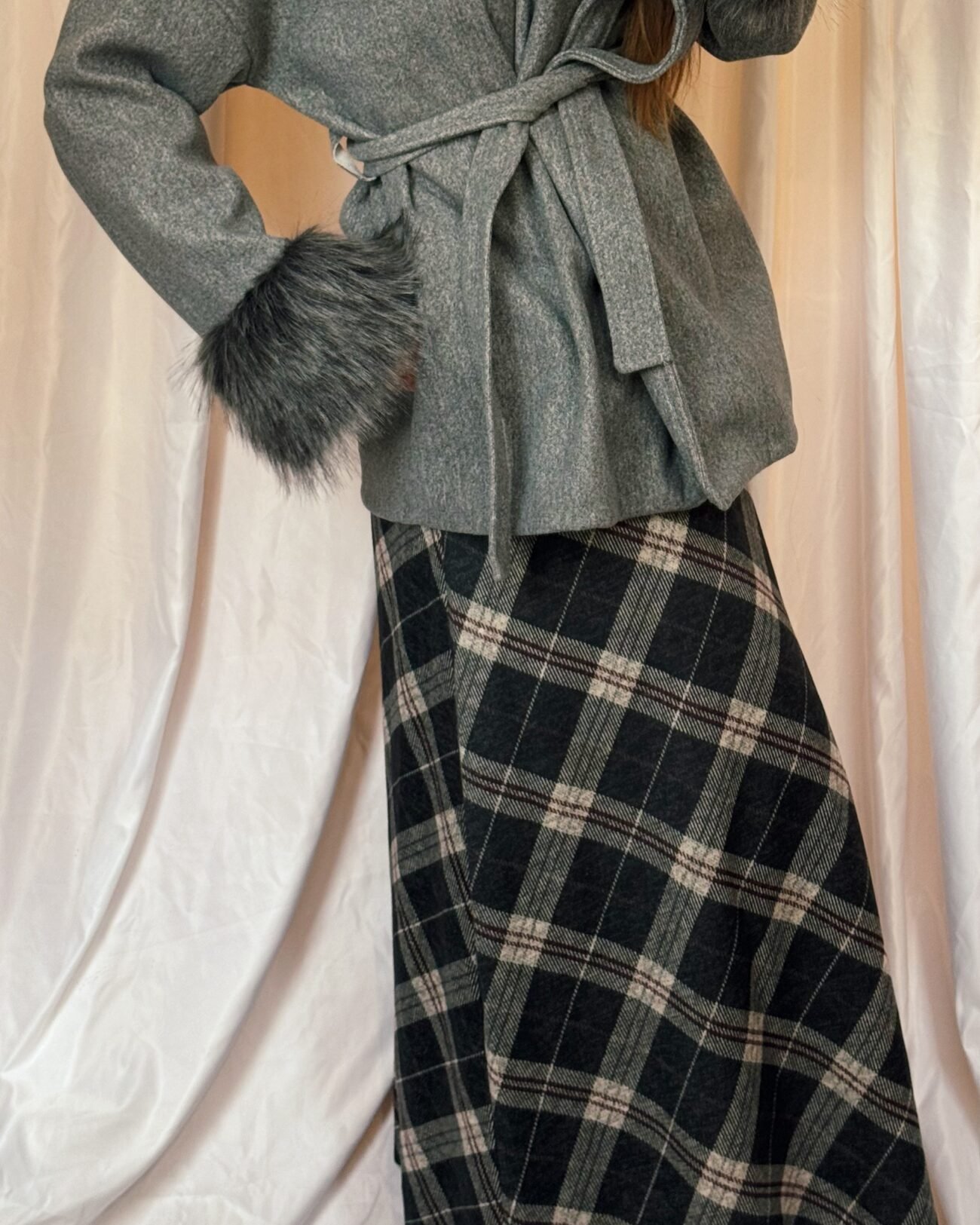 Falda Irlandesa gris