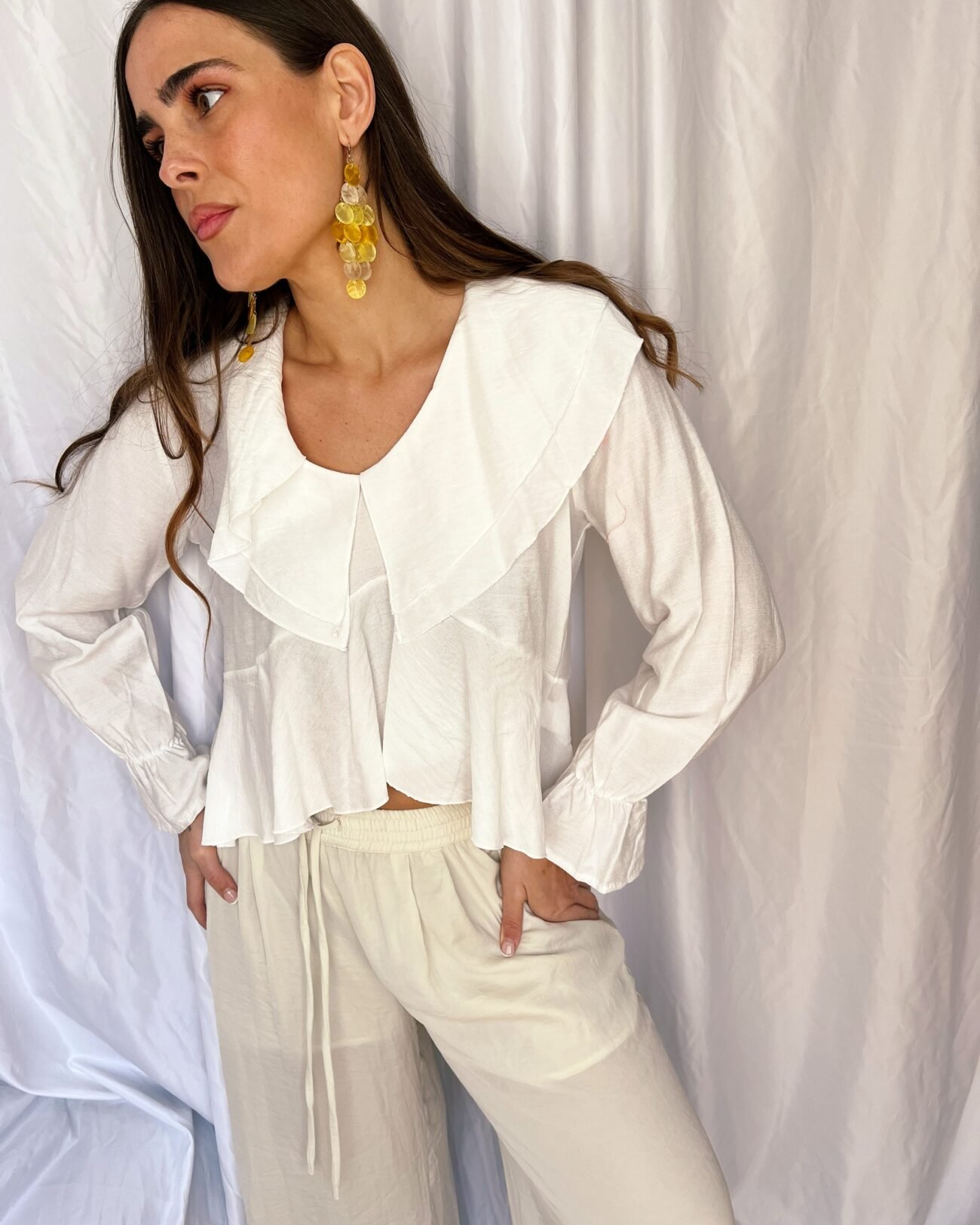 Blusa volantes blanca