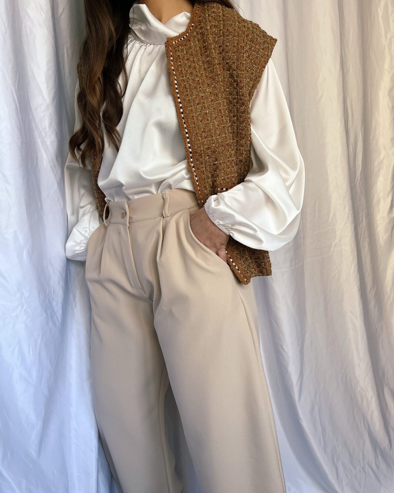 Pantalón baggy beige