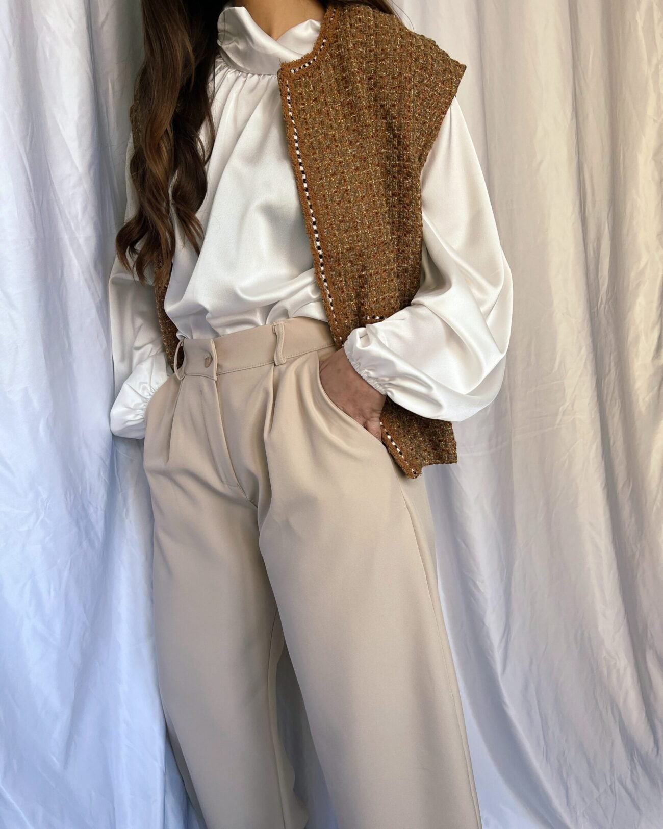 Pantalón baggy beige