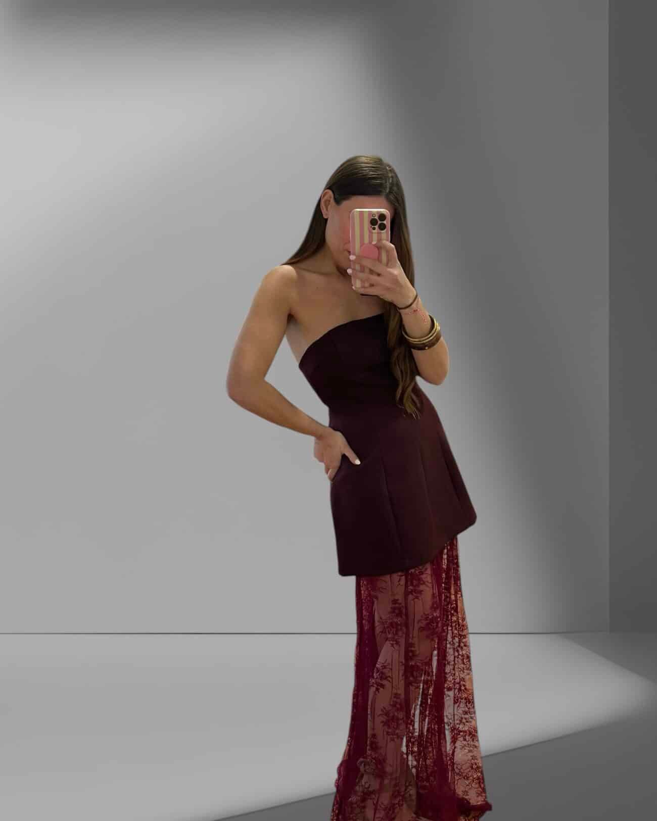 Vestido falda encaje