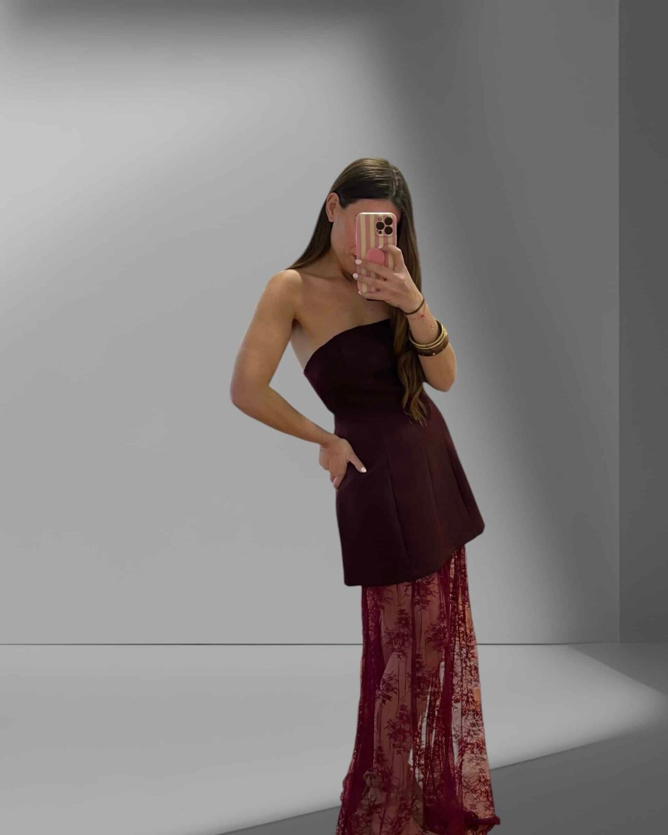 Vestido falda encaje